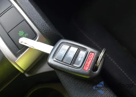 2018 Honda Civic Lx z USA, uszkodzony, nr VIN 2HGFC2F51JH607894